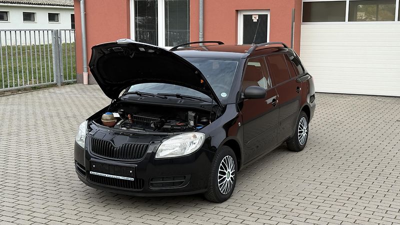Škoda Fabia (2010) 1.4 16V*63kW*COOL-EDITION* - fotka 19 z 24