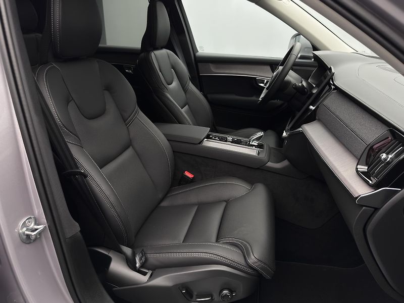 Volvo XC90 (2026) T8 AWD Plug-in BRIGHT PLUS 7m - fotka 17 z 27