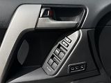Toyota Land Cruiser 2.8 D-4D AT AWD 130 kW Executi - náhled 13