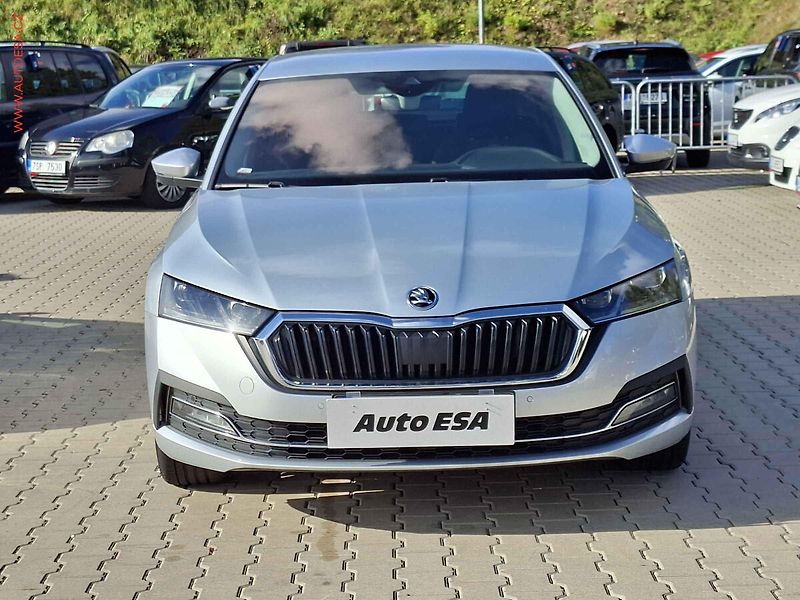 Škoda Octavia (2020) 2.0 TDi, ČR, Style - fotka 2 z 20