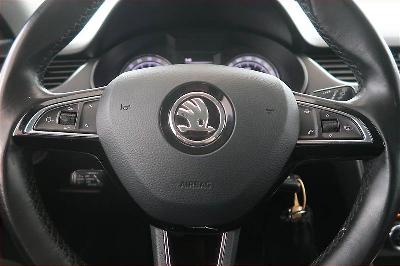 Škoda Octavia (2017) 2.0 TDI, Navi, Tempomat - fotka 15 z 18