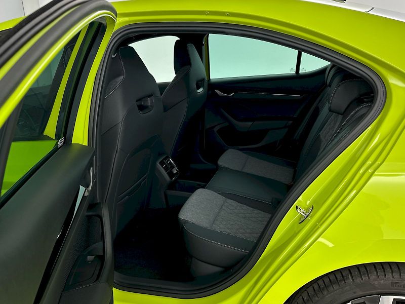 Škoda Octavia (2025) DSG 2.0TDI 110kW SportLine - fotka 8 z 33