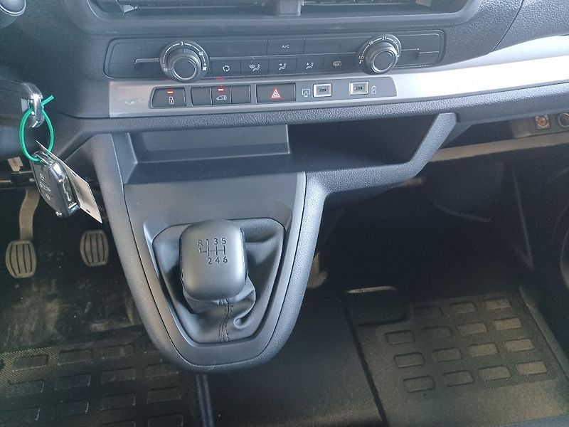 Opel Vivaro (2026) Van L1 (M) 2,2 CDTI 150k MT6 - fotka 21 z 27