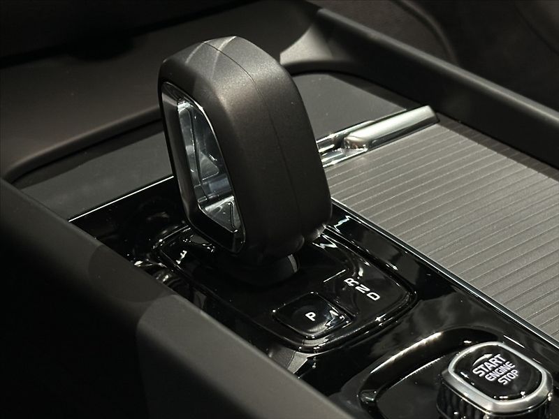 Volvo V60 (2026) 2,0 B4  Core - fotka 35 z 38