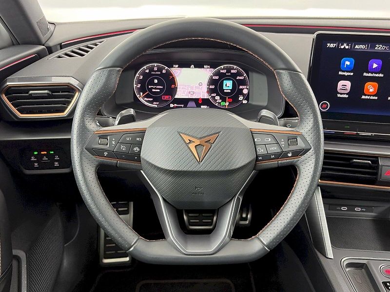 Cupra Leon (2024) VZ ST 2.0 TSI 221kW DSG - fotka 9 z 34