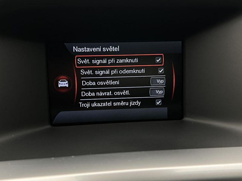 Volvo V60 CC D4 KINETIC AUT CZ - fotka 30 z 35