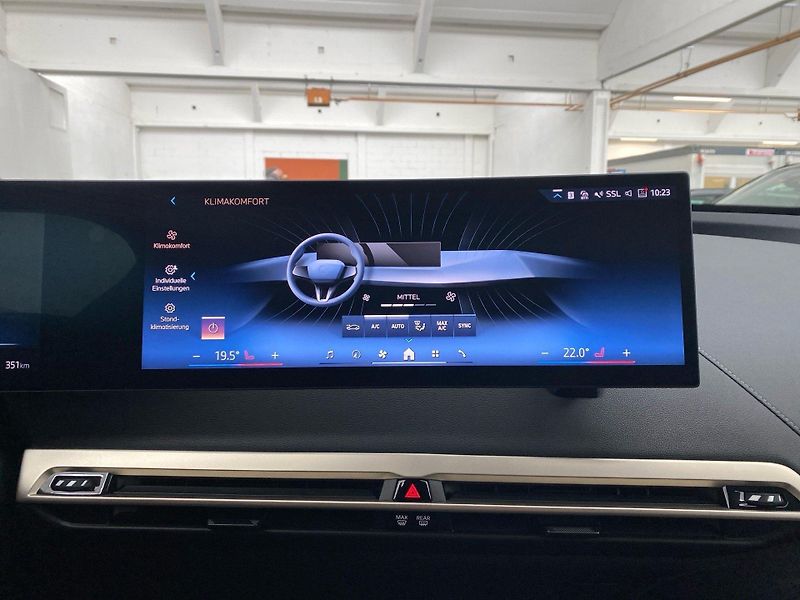 BMW iX xDrive40 Sport 360 SoftClose - fotka 13 z 15