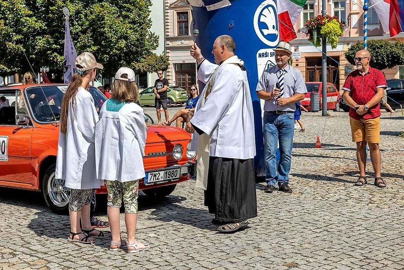 Sraz veteránů Škoda 110R v Uničově