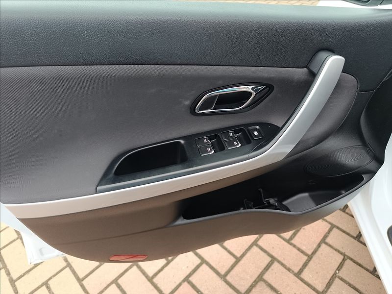 Kia Ceed 1,4 CVVT - fotka 11 z 16