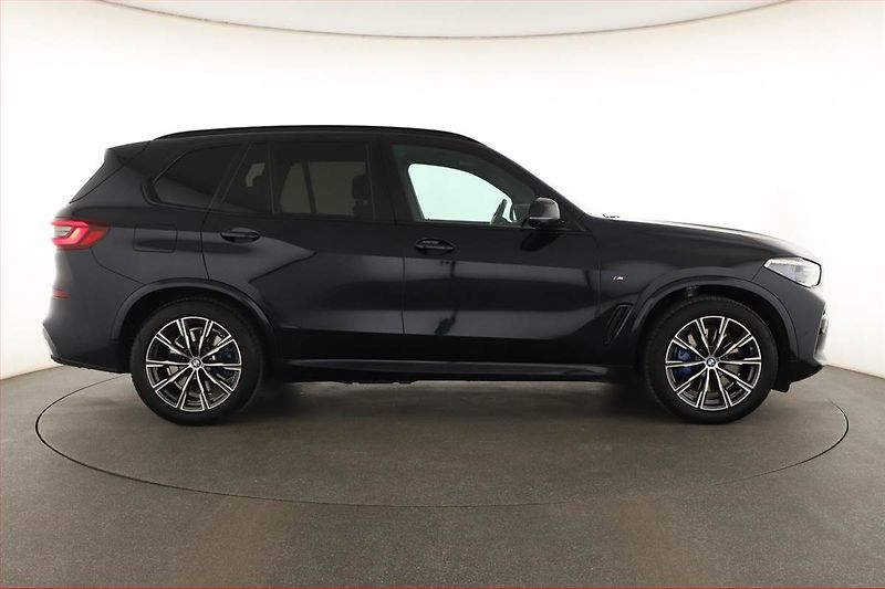 BMW X5 (2021) xDrive45e iPerf. - fotka 6 z 20