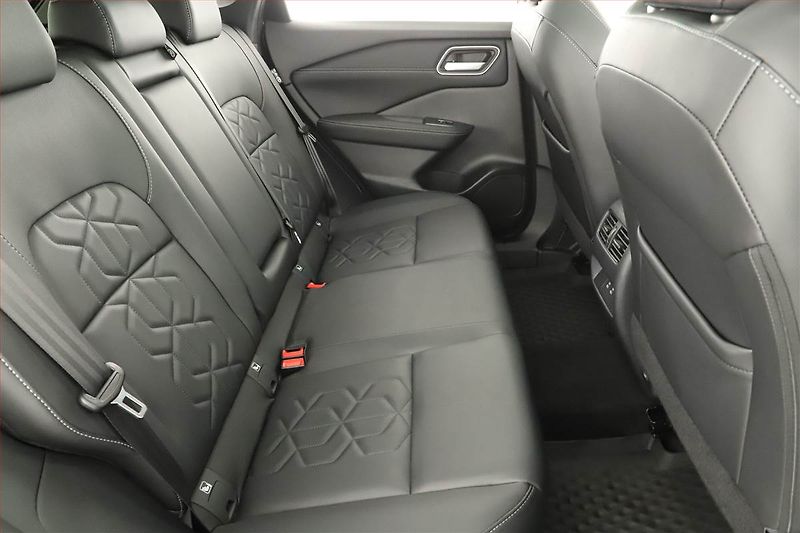 Nissan Qashqai (2026) 1.3 DIG-T MHEV, Tekna, Navigac - fotka 7 z 17