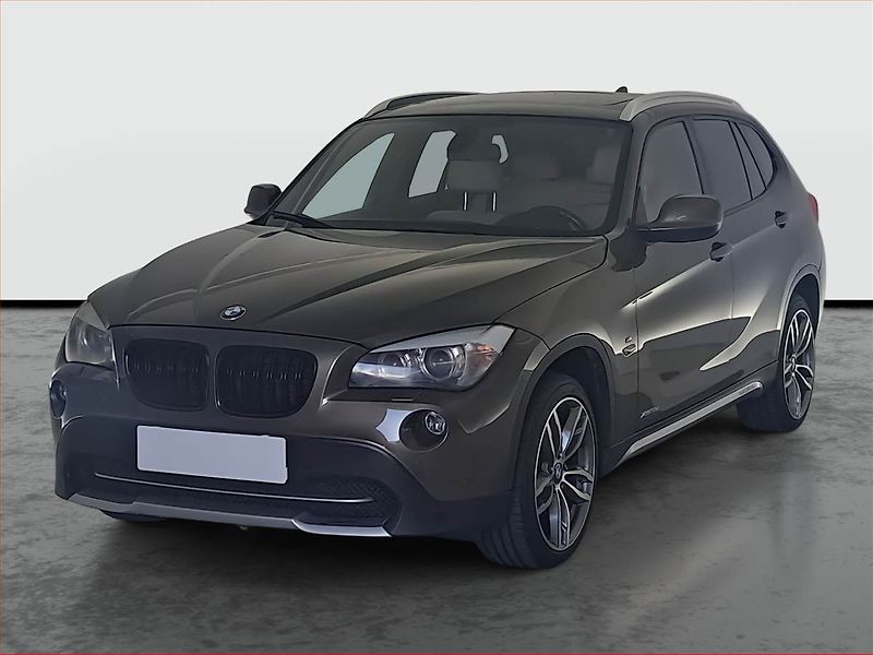 BMW X1 (2010) xDrive18d, 4X4, Serv.kniha - fotka 2 z 18