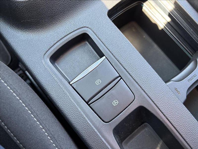 Ford Focus 1,5 EcoBlue Trend 70kW - fotka 34 z 36