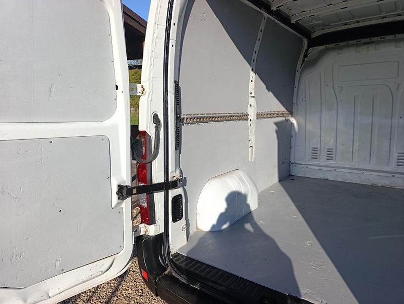 Renault Master (2013) 2.3 DCi tažné L1H2  DPH - fotka 16 z 16