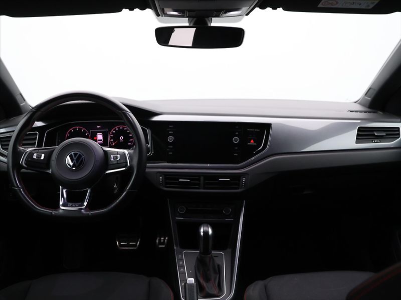 Volkswagen Polo 2,0 GTI 147kW DSG Virtual DPH - fotka 25 z 33