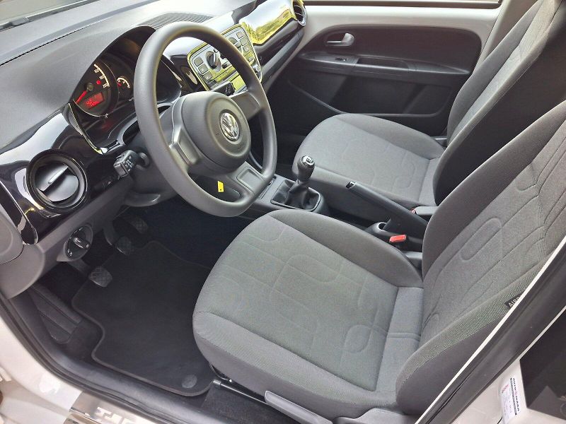 Volkswagen up! (2016) Move 1,0MPi 44kW - fotka 6 z 24