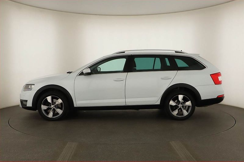 Škoda Octavia (2017) Scout 2.0 TDI, 4X4, Automat - fotka 3 z 13