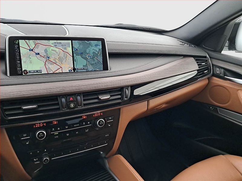 BMW X6 (2016) M Paket xDrive30d - fotka 17 z 21