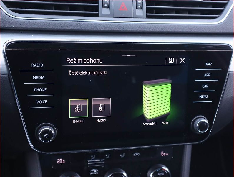 Škoda Superb (2021) Business Plus iV 1.4 TSI PHEV - fotka 23 z 25