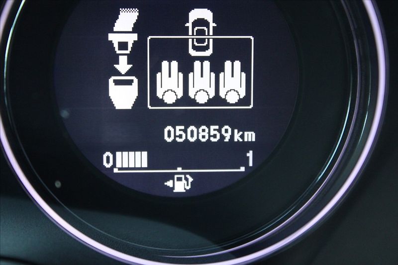 Honda HR-V 1,5 V-TEC  ČR,1.MAJ,ELEGANCE - fotka 9 z 28