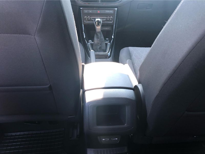Volkswagen T-Cross Love 1.0 TSI 85 kW 6G - fotka 22 z 28