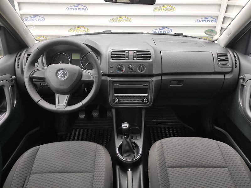Škoda Roomster 1,2TSi 63kW, Klima, Tažné - fotka 9 z 18