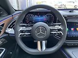 Mercedes-Benz Třídy E 220 d 4MATIC AMG Line Panorama - náhled 11