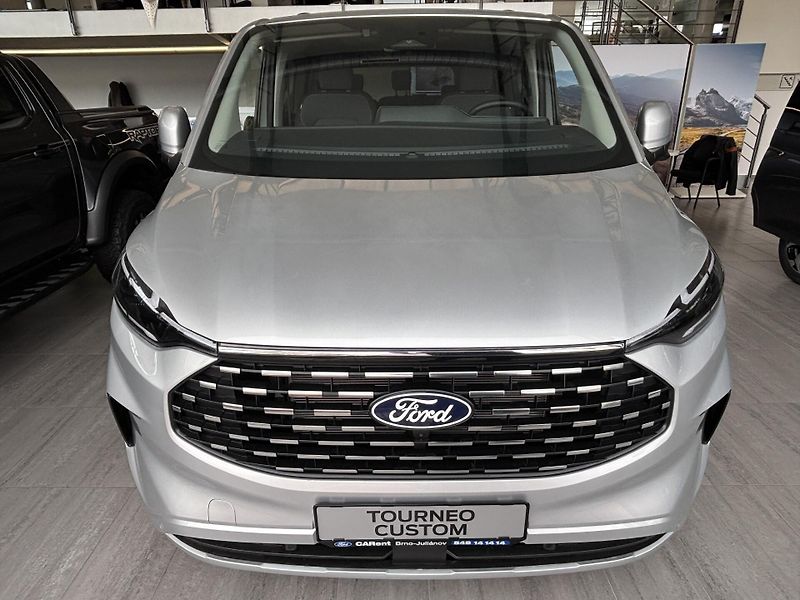 Ford Tourneo Custom (2025) Titanium L2, Tourneo, 2.0 EcoB - fotka 2 z 9