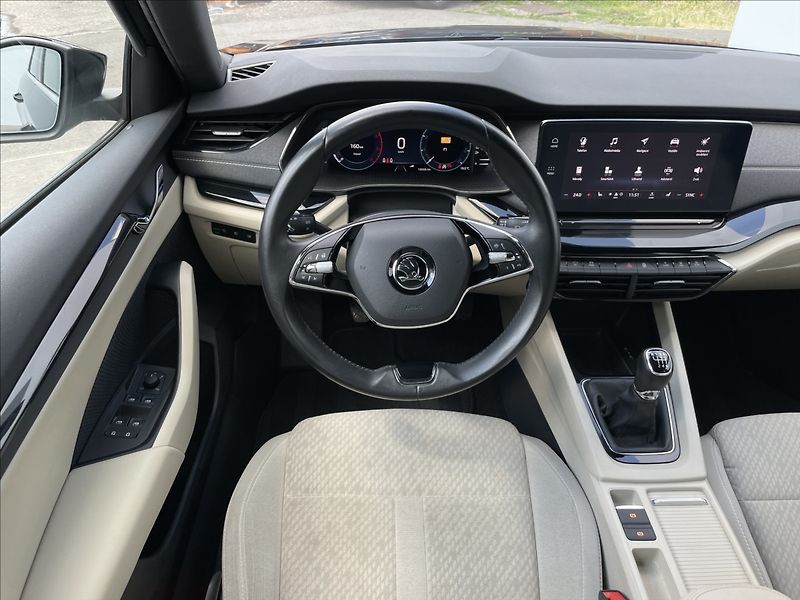 Škoda Octavia 2,0 TDI Combi Style LED+PDC - fotka 7 z 25