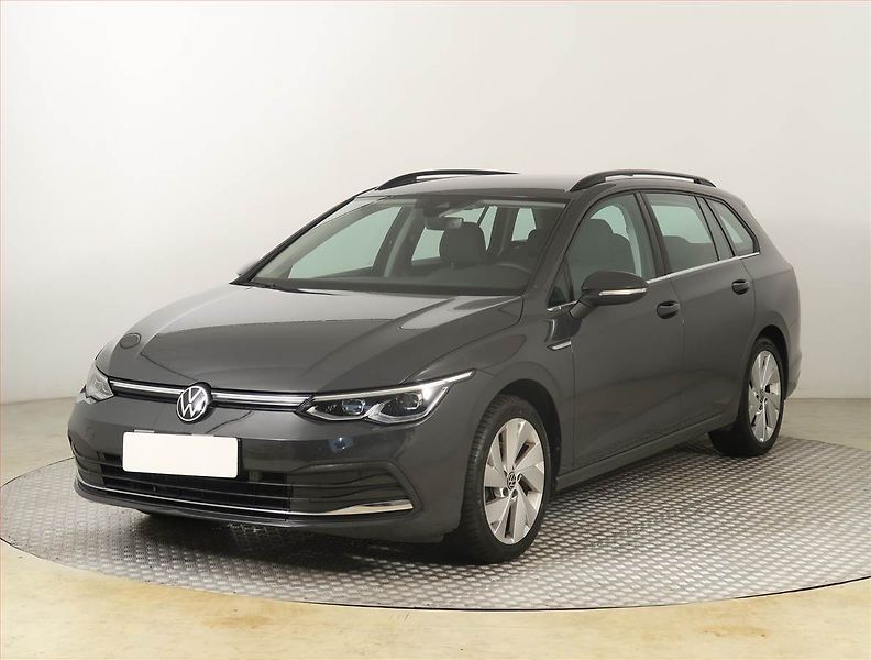 Volkswagen Golf (2021) Style 1.5 TSI, ČR,1.maj - fotka 2 z 19