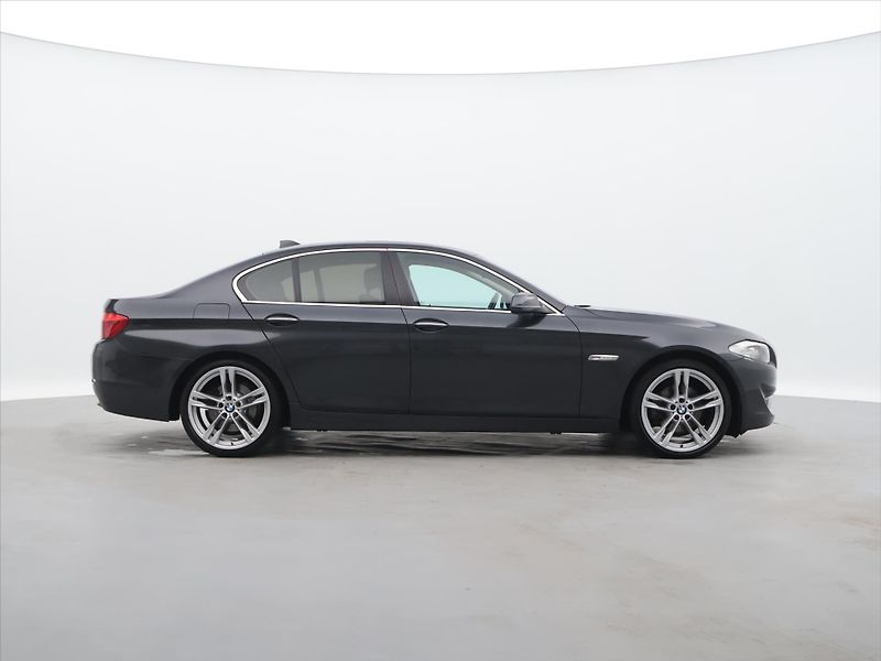 BMW Řada 5 3,0 523i 150kW FS21 - fotka 8 z 30