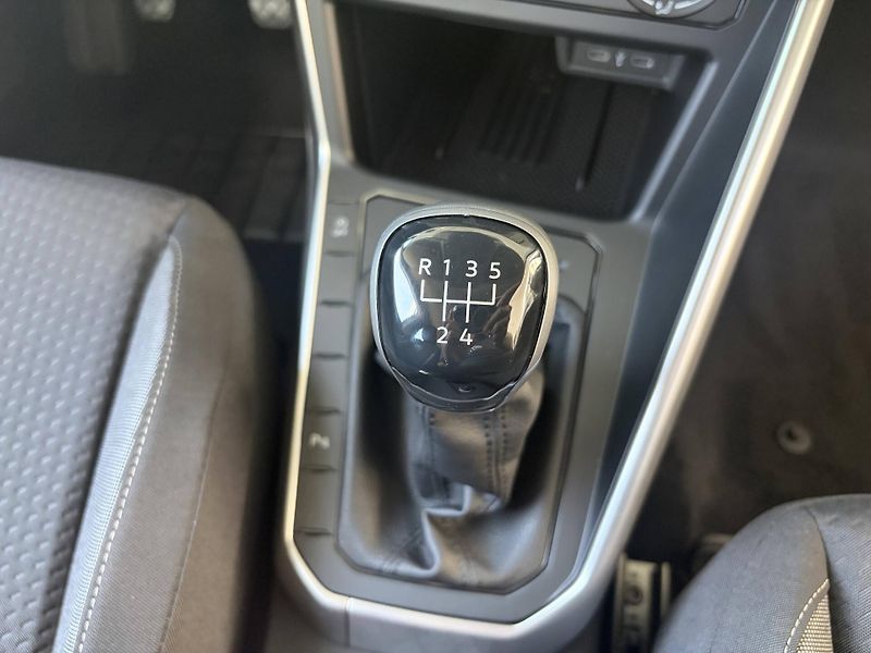 Volkswagen Taigo (2025) People 5G 1,0TSI - fotka 14 z 24