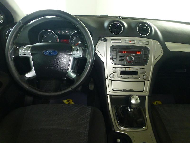 Ford Mondeo (2008) 2,0TDCI*DIGIKLIMA**ALU*PARK.S* - fotka 16 z 24