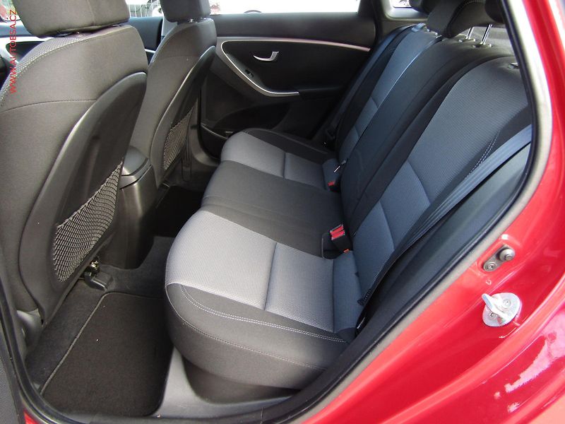 Hyundai i30 (2012) 1.6GDi, 2.maj,ČR, Trikolor - fotka 10 z 18