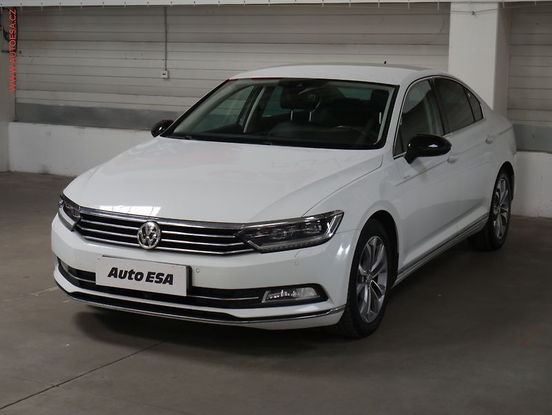 Volkswagen Passat (2015) 1.4TSI, AT, navi, LED - fotka 3 z 28