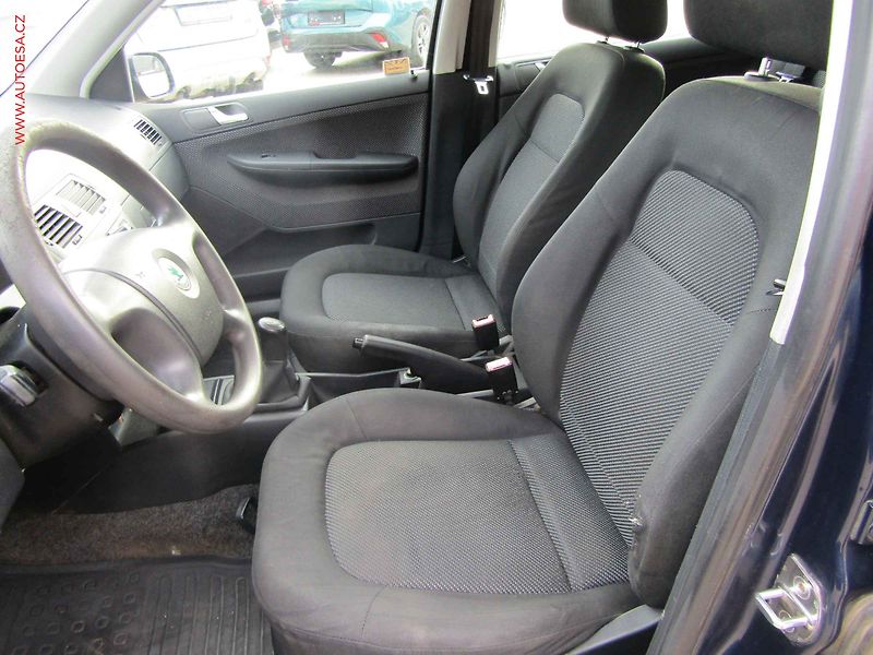 Škoda Fabia (2006) 1.2 HTP, 1.maj,ČR - fotka 9 z 16