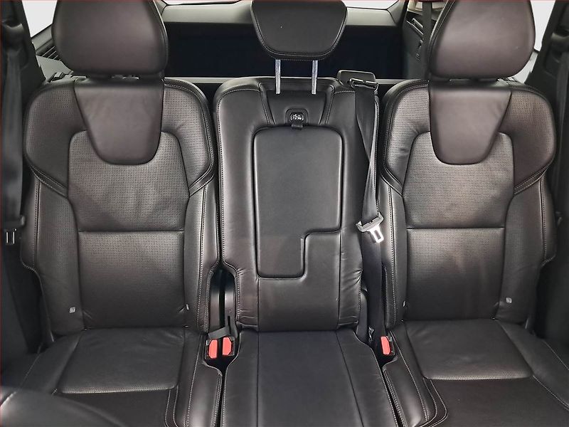Volvo XC90 (2015) D5 AWD - fotka 10 z 29