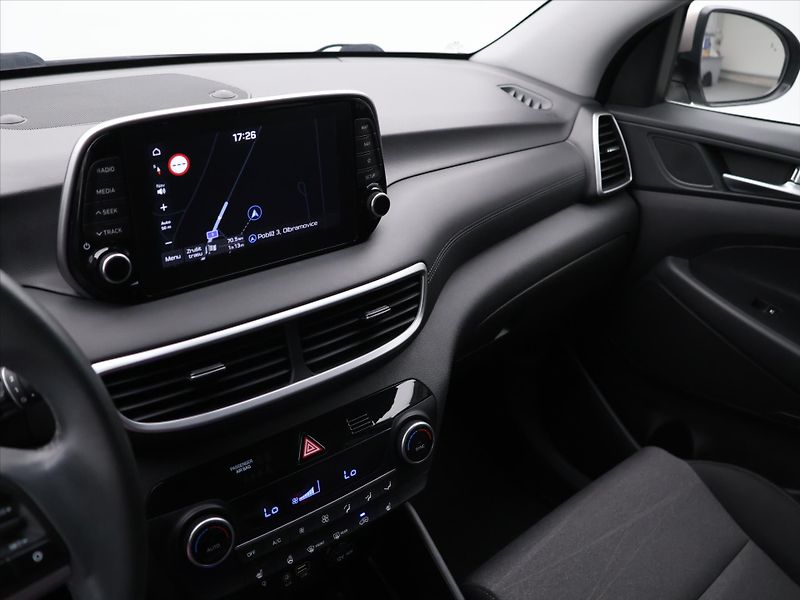 Hyundai Tucson 2,0 CRDi 136kW 4x4 CZ Aut - fotka 20 z 29