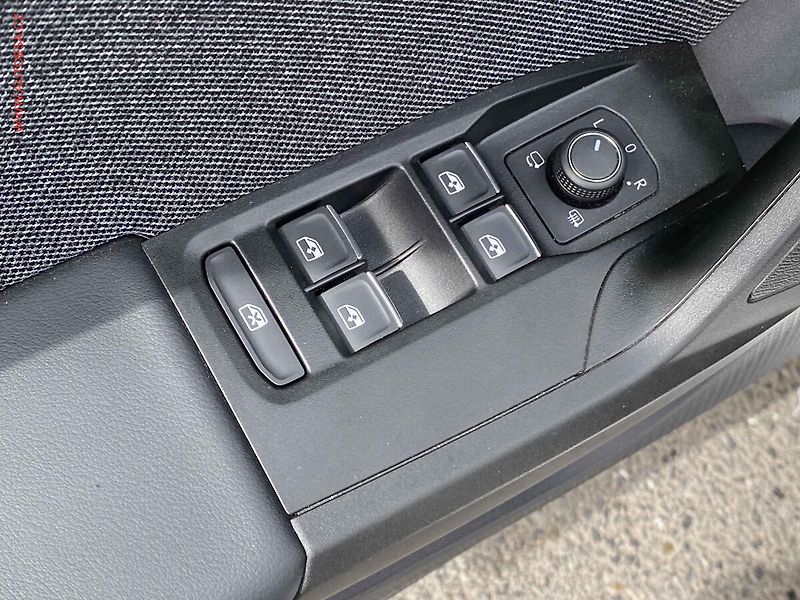 Seat Leon (2021) 1.0 TSi, Xcellence, DSG, LED - fotka 11 z 17