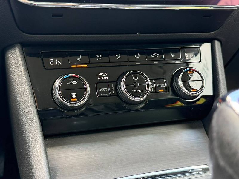Škoda Superb combi 2,0 TDI 110 kW 7° DSG - fotka 11 z 30