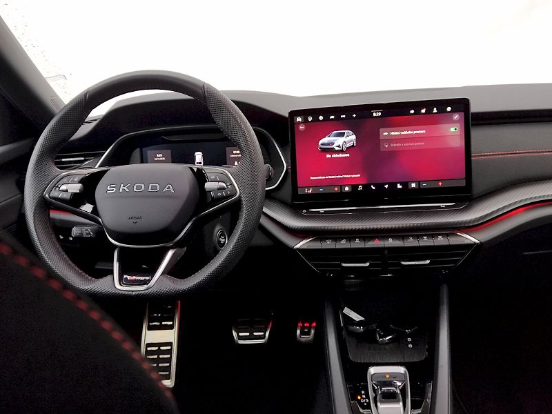 Škoda Octavia (2025) combi RS 2,0 Tsi 195 Kw DSG - fotka 6 z 44
