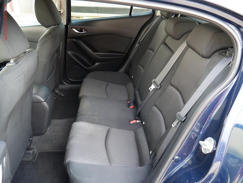 Mazda 3 (2014) 2.0 i, AC, navi, park.asist - fotka 10 z 17