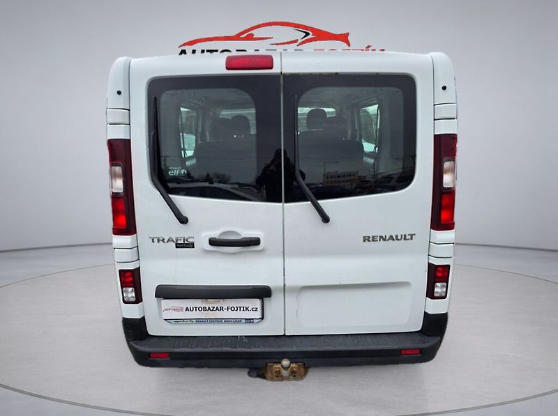 Renault Trafic (2017) 1.6 DCi 92KW 8.místné - fotka 6 z 23