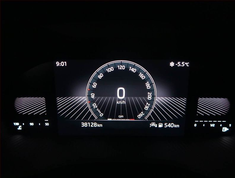 Škoda Karoq (2024) Fresh 1.5 TSI - fotka 11 z 21
