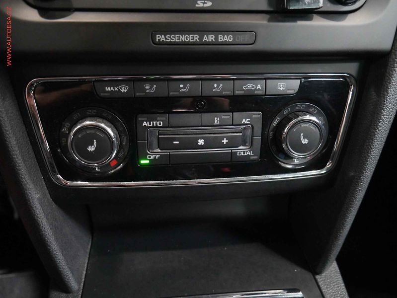 Škoda Superb (2008) 3.6 FSI 4x4, ČR, DSG, výhřev - fotka 17 z 24