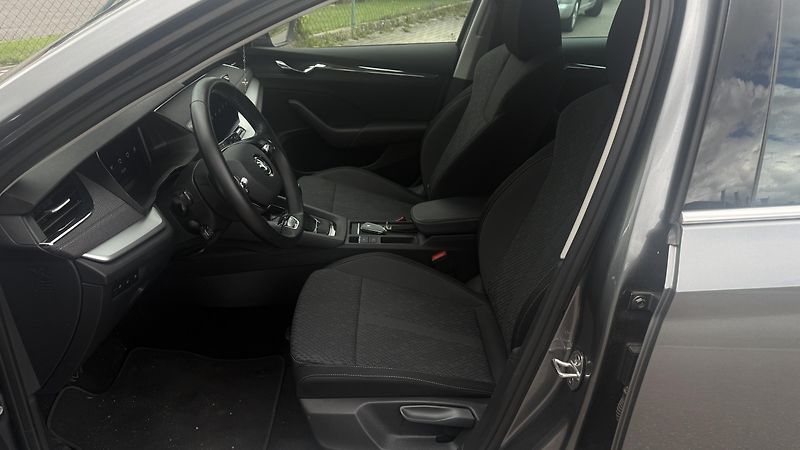 Škoda Octavia (2022) 1.5 TSI 110KW STYLE - fotka 15 z 22
