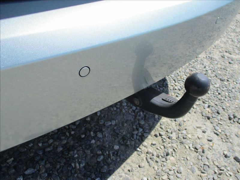 Škoda Fabia 1,2 TSI, klima, serv. kniha, - fotka 28 z 36