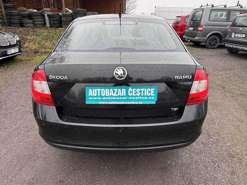 Škoda Rapid 1.2 TSI PARKTRONIC - fotka 6 z 17
