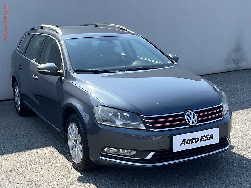 Volkswagen Passat (2012) 1.6 TDi, Navi, AC - fotografie inzerátu