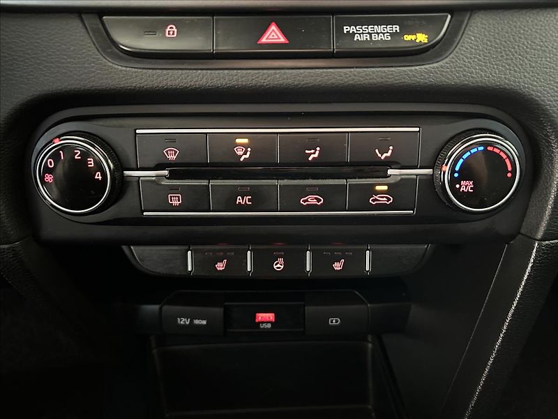 Kia Ceed 1,5   T-GDI 118kW,FRESH,1.MAJ, - fotka 16 z 22